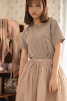女士睡衣开襟图片